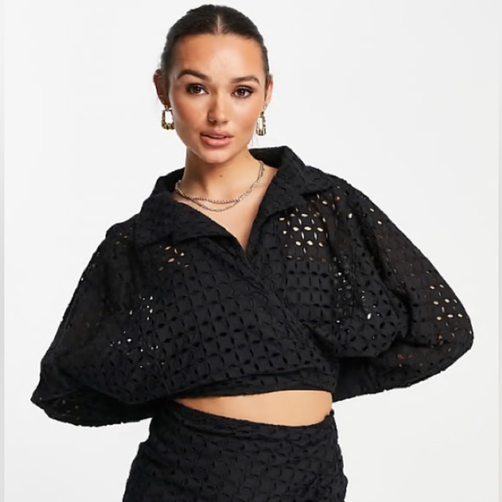ASOS EDITION Broderie Wrap Shirt w. Tie in Black - Size 8
